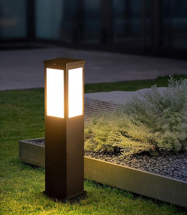 Kuzco Bollard Outdoor Light-DWHOME