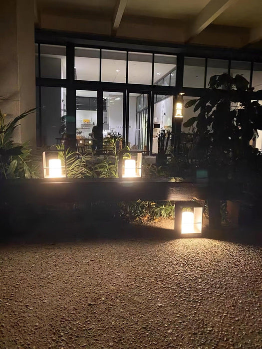 Lantern Garden Solar Outdoor Light-DWHOME