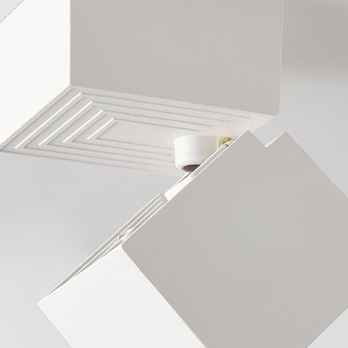 Lara2 Spotlights-DWHOME