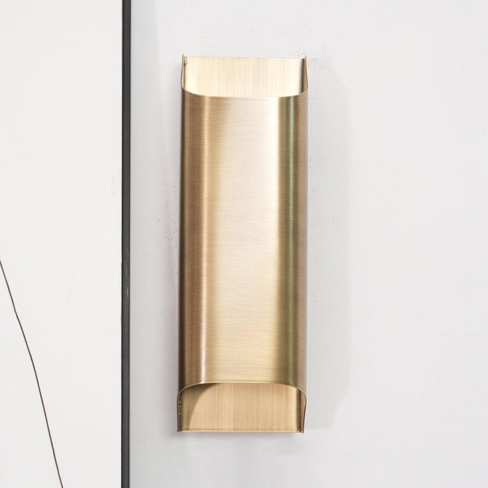 Leclerc Brass Wall Lamp-DWHOME