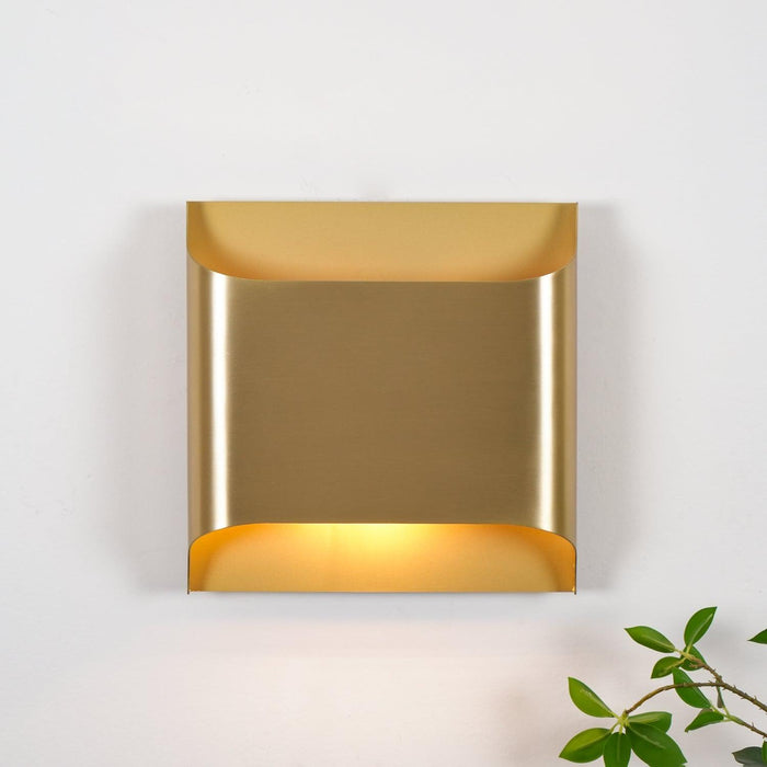 Leclerc Brass Wall Lamp-DWHOME