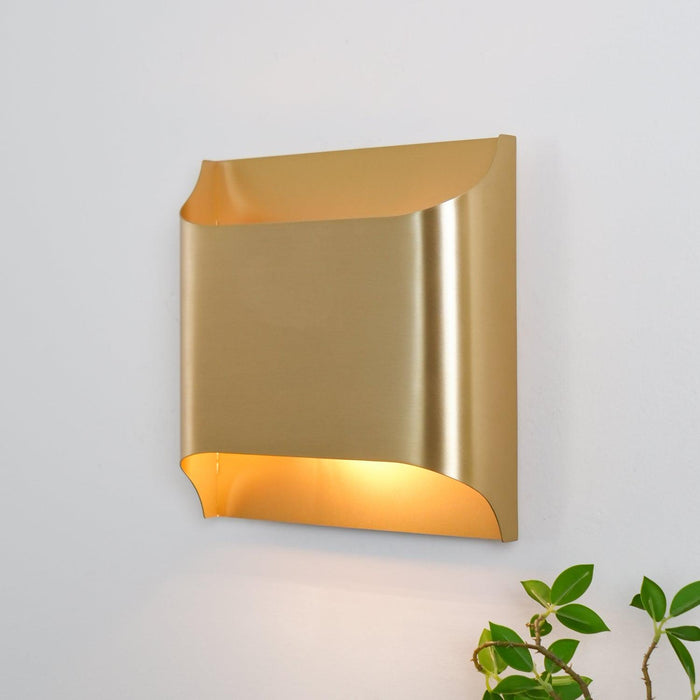 Leclerc Brass Wall Lamp-DWHOME