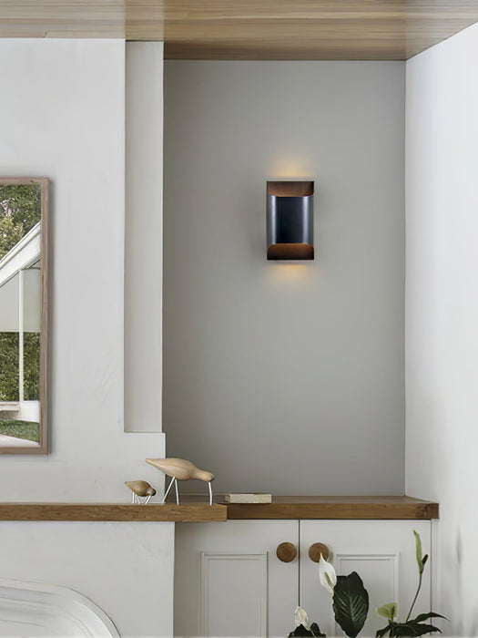 Leclerc Brass Wall Lamp-DWHOME