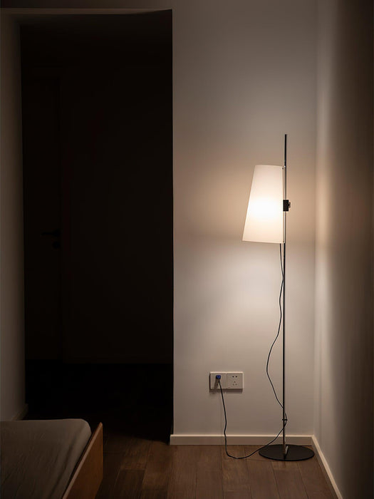 Lupe Floor Lamp - DWHOME