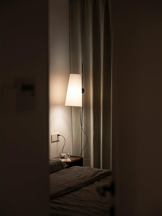 Lupe Floor Lamp - DWHOME