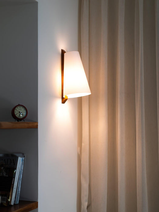 Lupe Wall Lamp - Vakkerlight