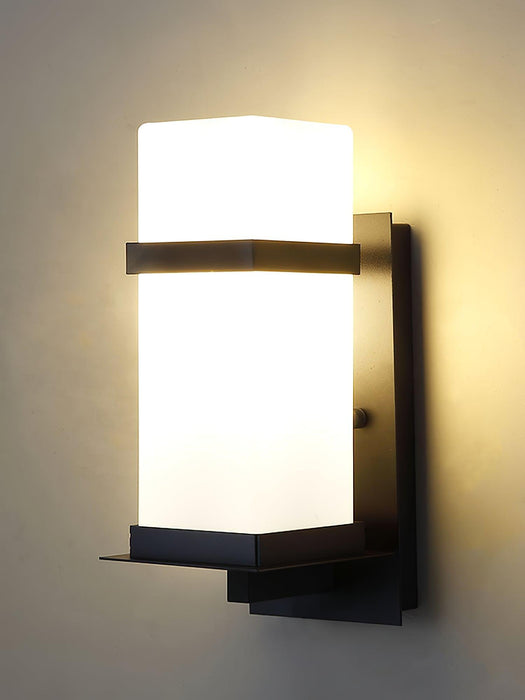 Mcdade Outdoor Wall Light - DWHOME