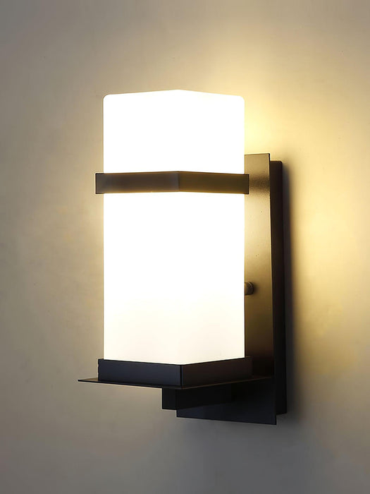 Mcdade Outdoor Wall Light - DWHOME