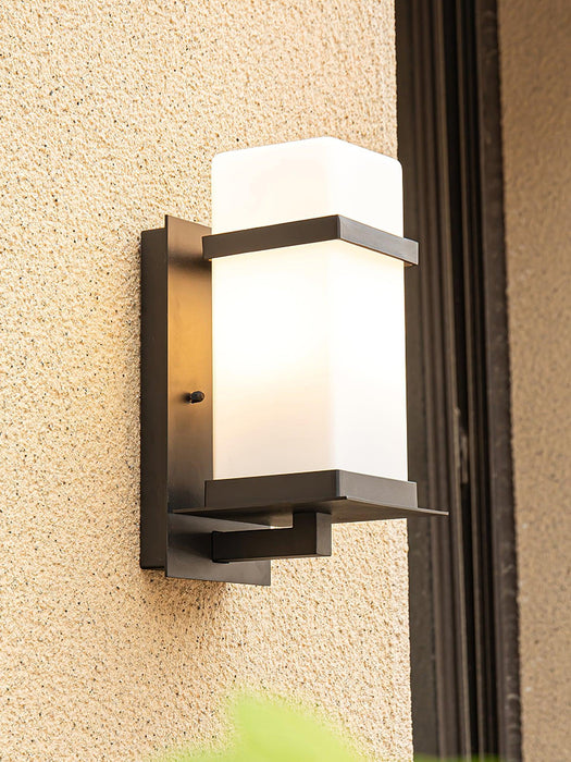 Mcdade Outdoor Wall Light - DWHOME