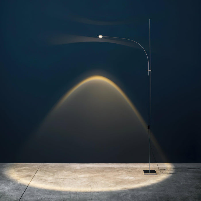 Metal Body Graceful Floor Lamp-DWHOME