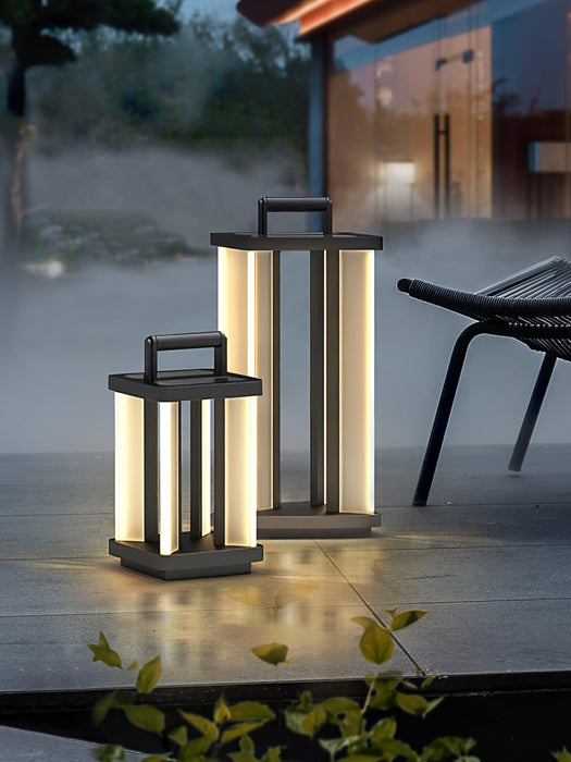 Metroluxe Outdoor Light-DWHOME