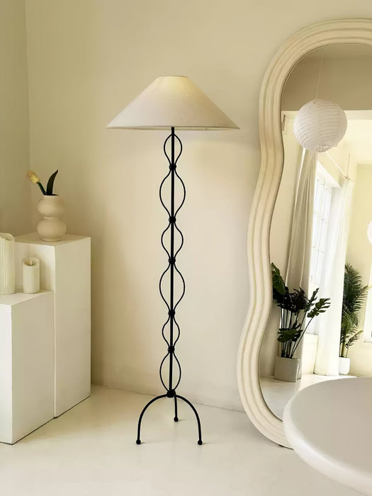 Minimalist Iron Twist Floor Lamp - Vakkerlight
