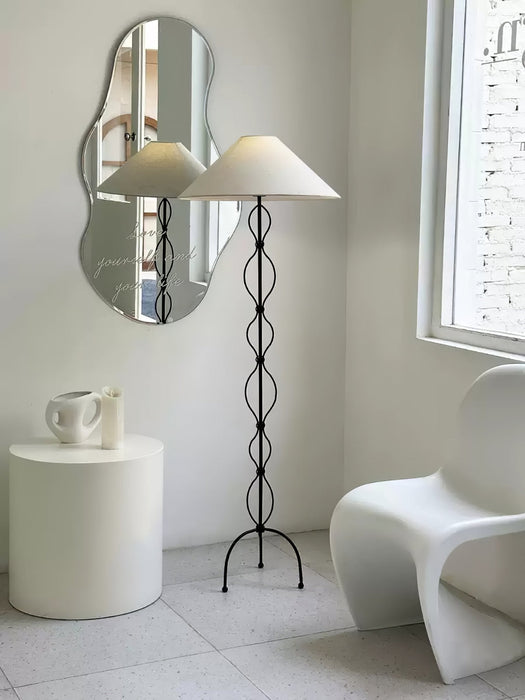Minimalist Iron Twist Floor Lamp - Vakkerlight