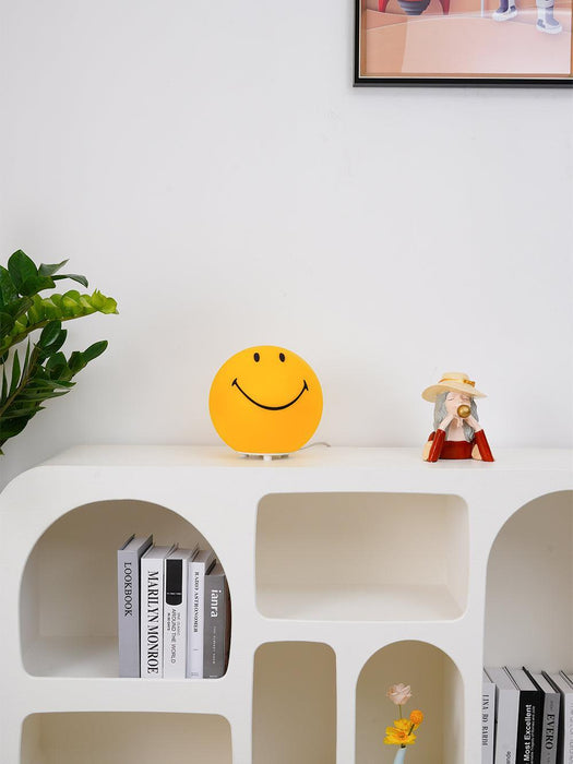 Lampe de table rechargeable souriante - DWHOME