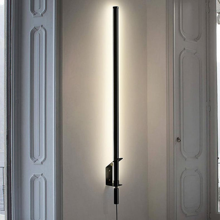 Sasaki Minimalist Line LED Wall Light With Wall Plug - DWHOME