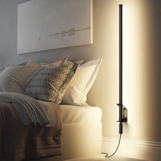 Sasaki Minimalist Line LED Wall Light With Wall Plug-DWHOME