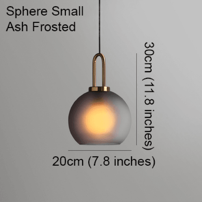 Suspension Yayoi avec globe en verre et monture en laiton - DWHOME