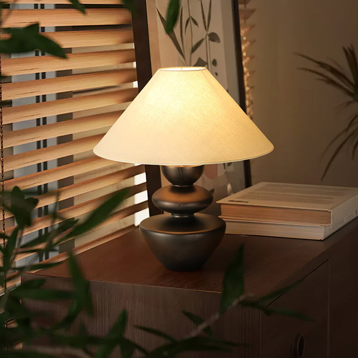 Ombra Totem Table Lamp - Vakkerlight