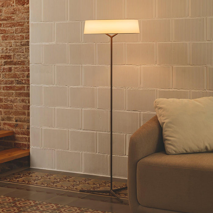 Dama Floor Lamp-DWHOME