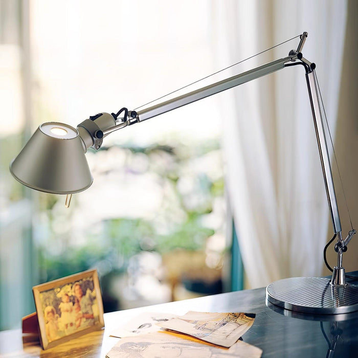 Parete Table Lamp - DWHOME