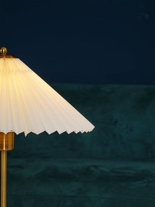 Perla Pleated Table Lamp - DWHOME