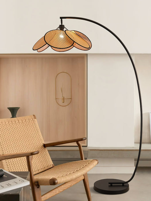 Rattan Bloom Arc Floor Lamp - Vakkerlight