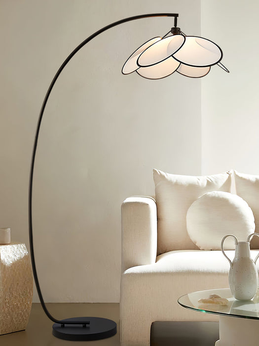 Rattan Bloom Arc Floor Lamp - Vakkerlight