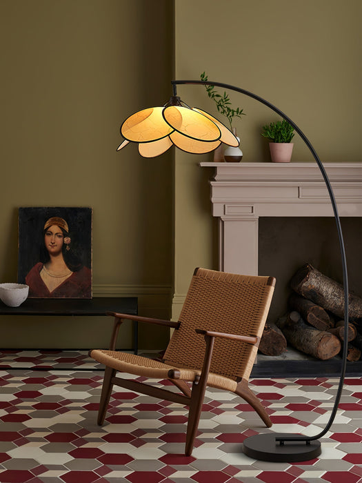 Rattan Bloom Arc Floor Lamp - Vakkerlight