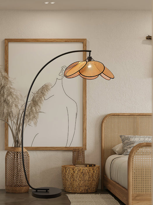 Rattan Bloom Arc Floor Lamp - Vakkerlight