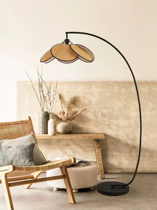 Rattan Bloom Arc Floor Lamp - Vakkerlight