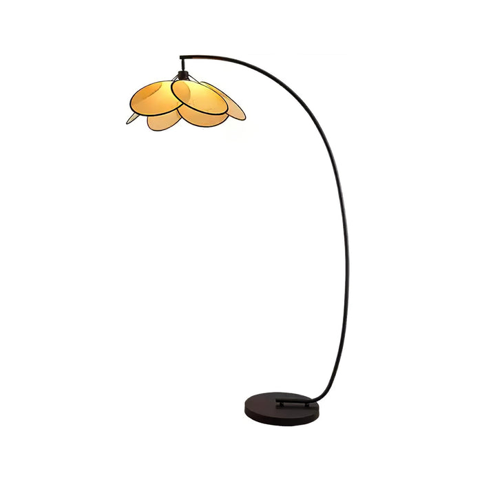 Rattan Bloom Arc Floor Lamp - Vakkerlight