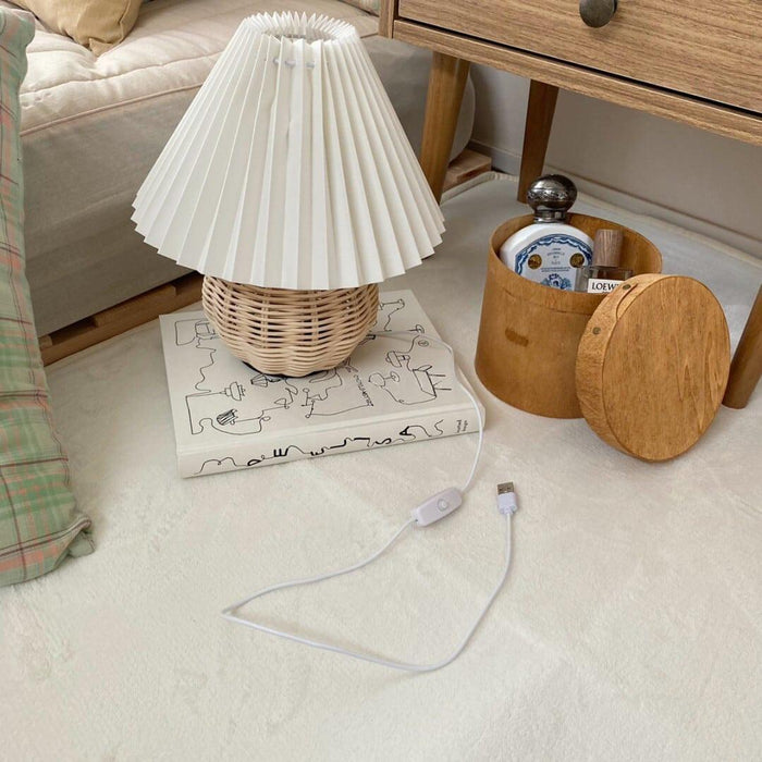 Rattan Pleated Table lamp-DWHOME