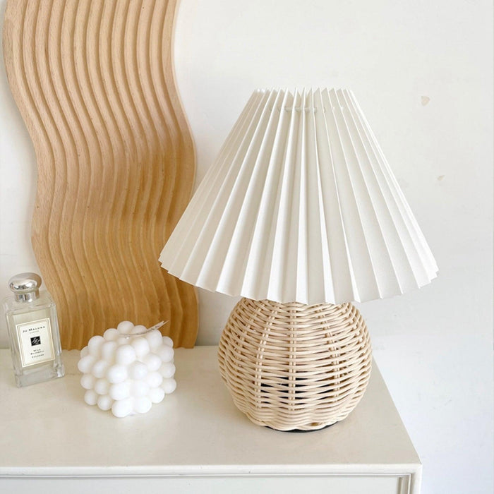 Rattan Pleated Table lamp-DWHOME