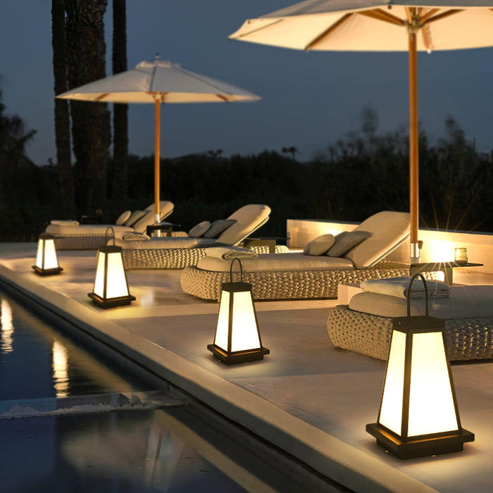 Roam Lantern Solar Outdoor Lamp-DWHOME