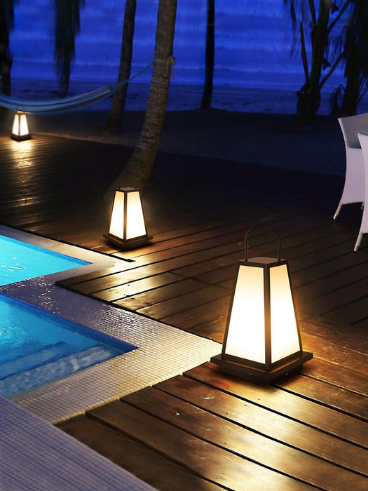 Roam Lantern Solar Outdoor Lamp-DWHOME