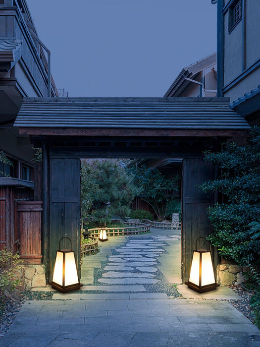 Roam Lantern Solar Outdoor Lamp-DWHOME