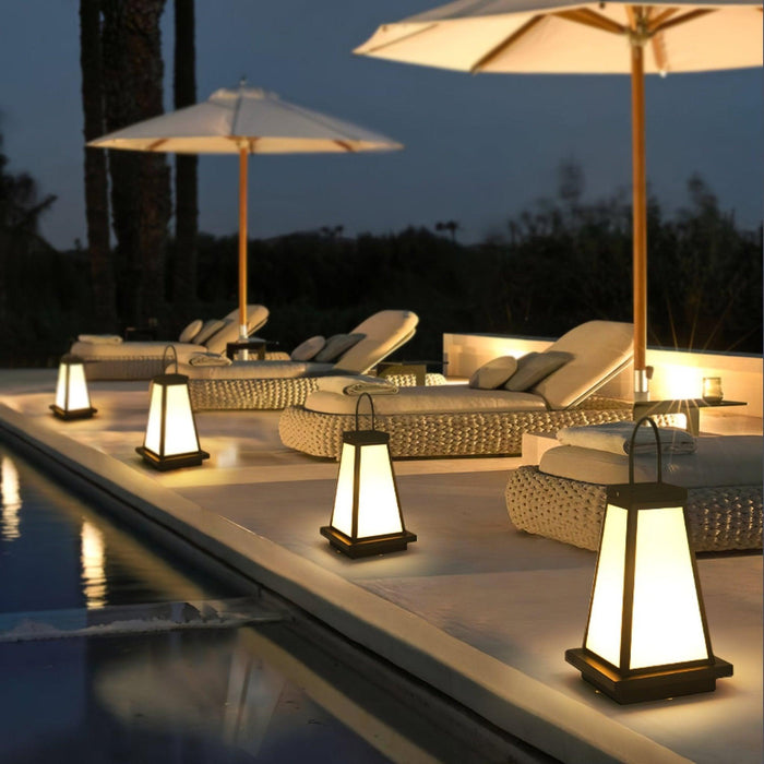 Roam Lantern Solar Outdoor Lamp-DWHOME