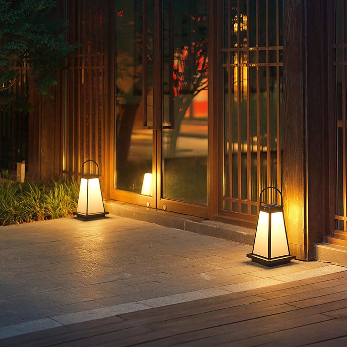 Roam Lantern Solar Outdoor Lamp-DWHOME