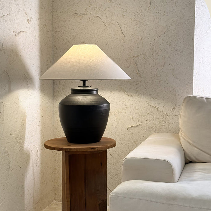 Rustic Black Ceramic Table Lamp - Vakkerlight