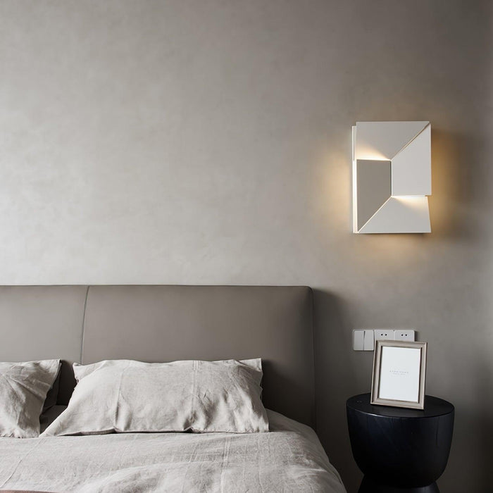 Shadows Grand Sconce - DWHOME