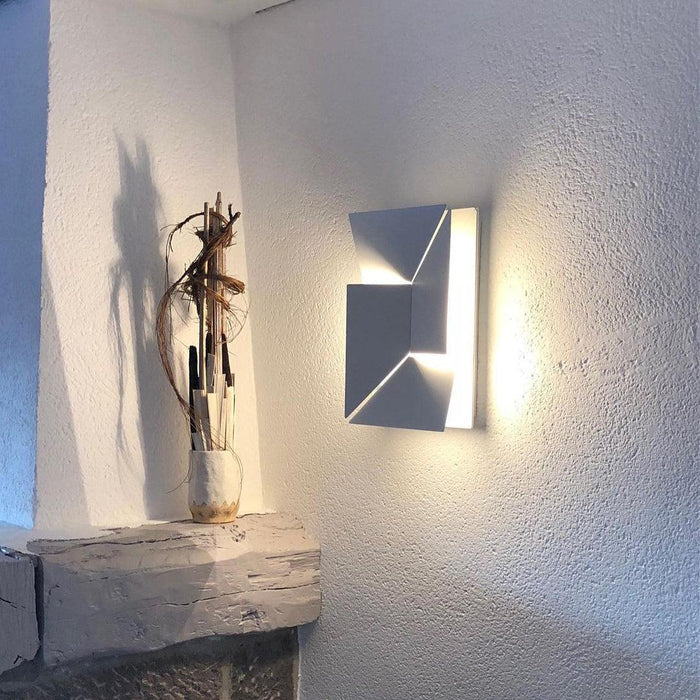 Shadows Grand Sconce - DWHOME