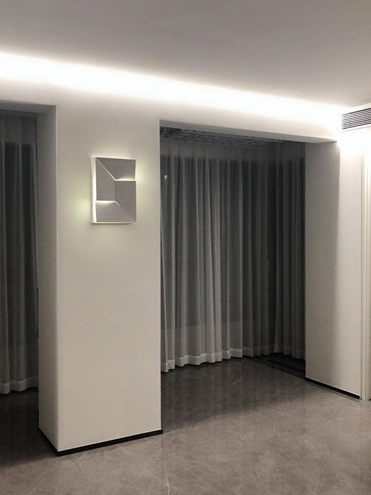 Shadows Grand Sconce - DWHOME