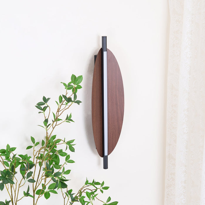 Sleek Board Sconce - Vakkerlight