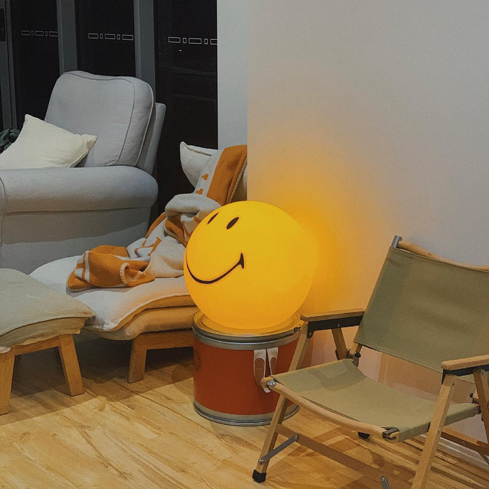 Smiling Table Lamp-DWHOME