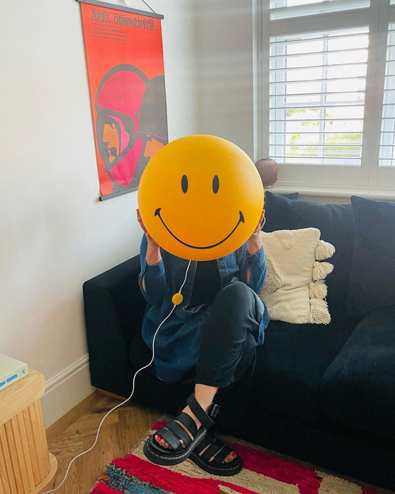 Lampe de table rechargeable souriante - DWHOME
