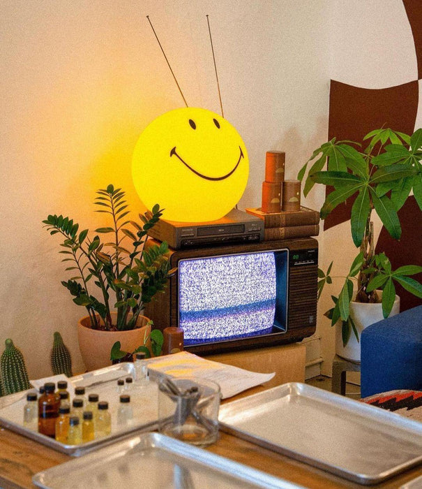 Lampe de table rechargeable souriante - DWHOME