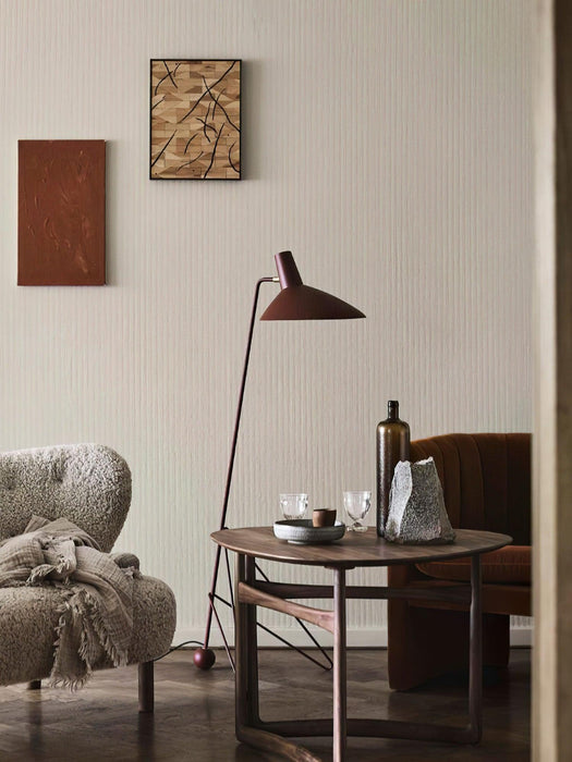 Svelte Noir Floor Lamp-DWHOME