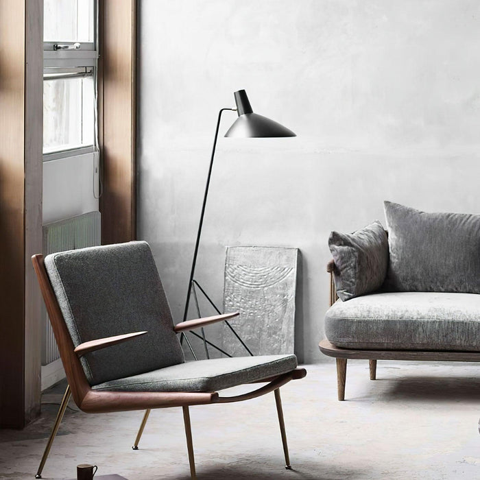 Svelte Noir Floor Lamp-DWHOME