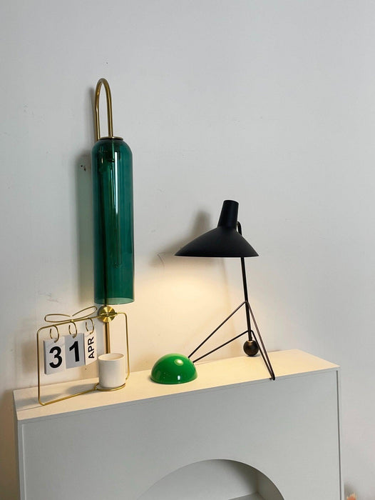 Svelte Noir Table Lamp - DWHOME