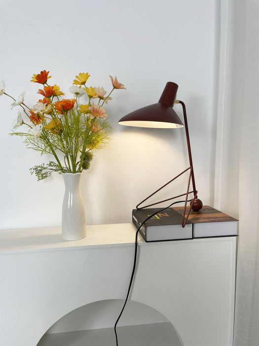 Svelte Noir Table Lamp - DWHOME